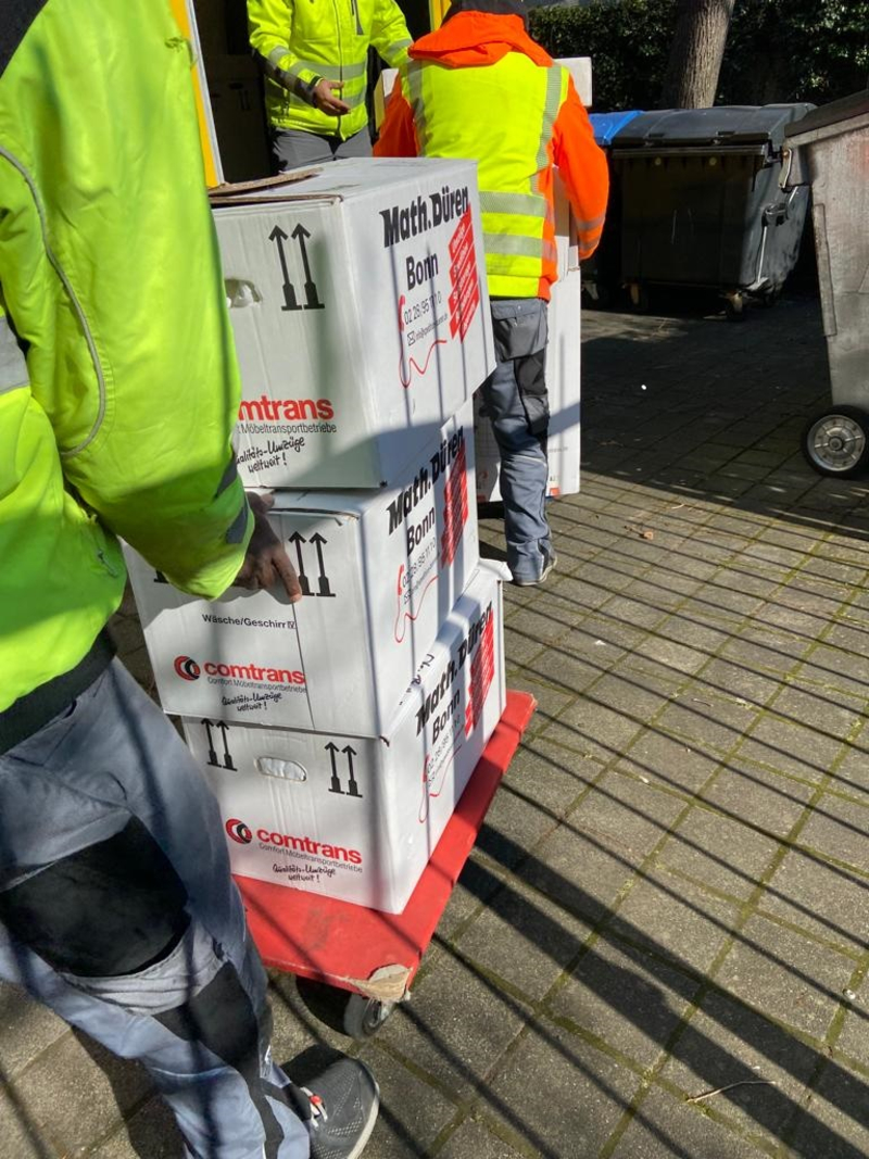 Spende an Ukraine, Umzug mit Bonn Storage Service